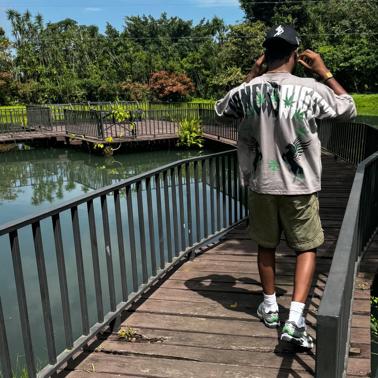 Ganja Ring Tee V1
